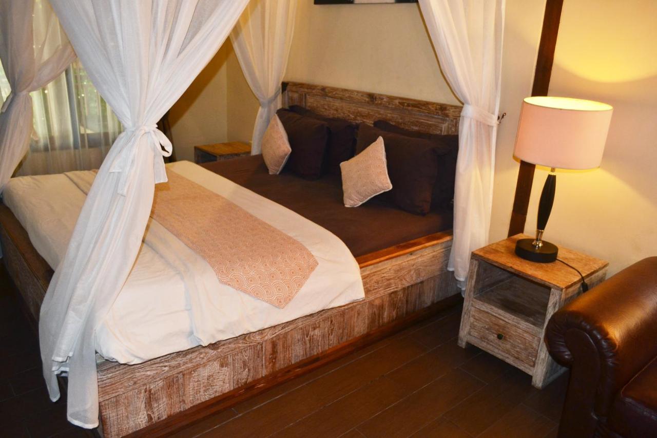 Joglo Villa Bali Penatih Esterno foto